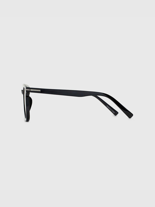 Sunglasses in black - Premium quality product image