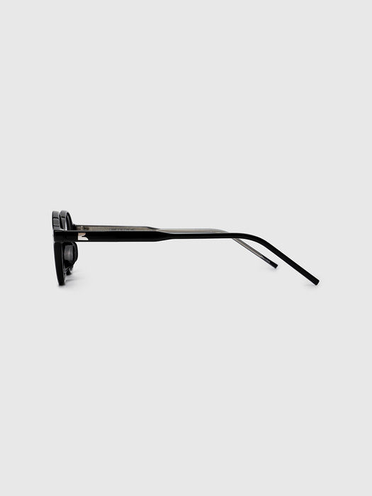 Sunglasses in black - Premium quality product image