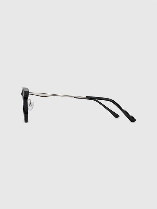 Sunglasses in black - Premium quality product image