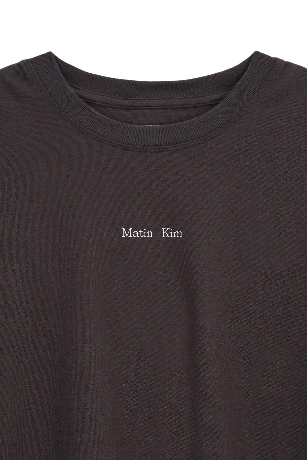 [matinkim] HANGEUL LOGO SMALL ARCHIVE TOP FOR WOMEN IN CHARCOAL