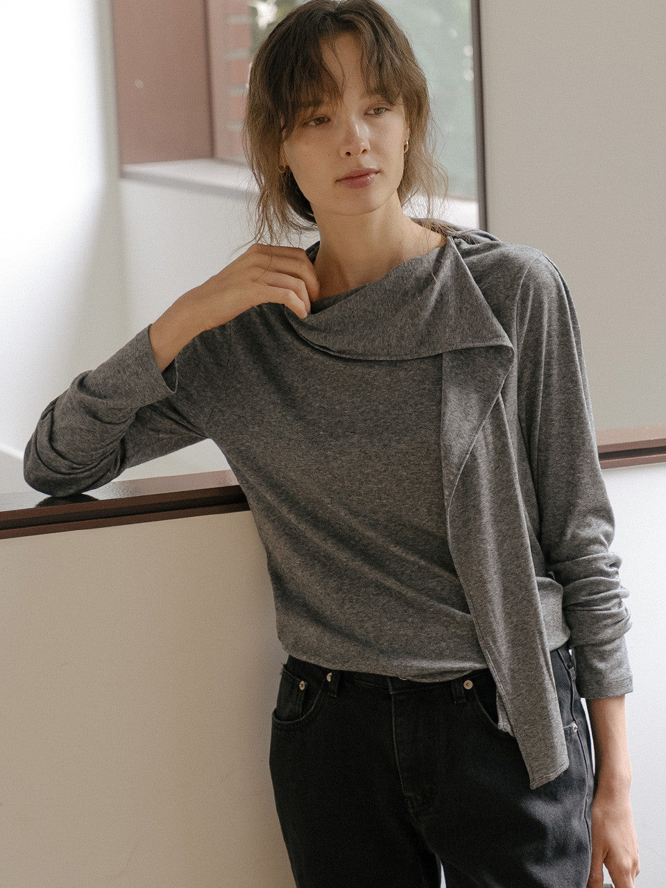 Tillidie Wool stretch scarf t-shirt Charcoal