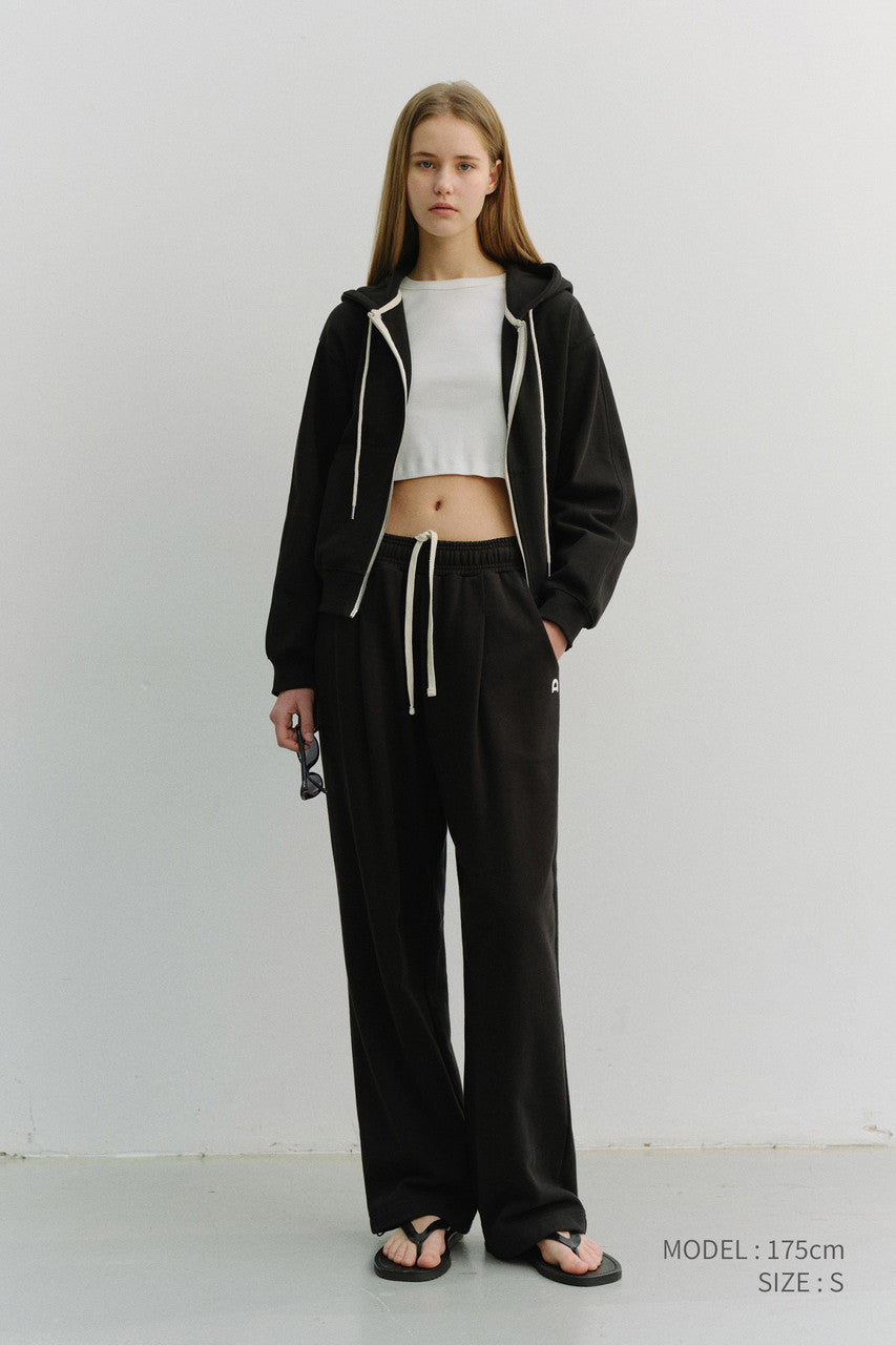 Dunst Unisex Leather Logo Wide Sweat Pants Black