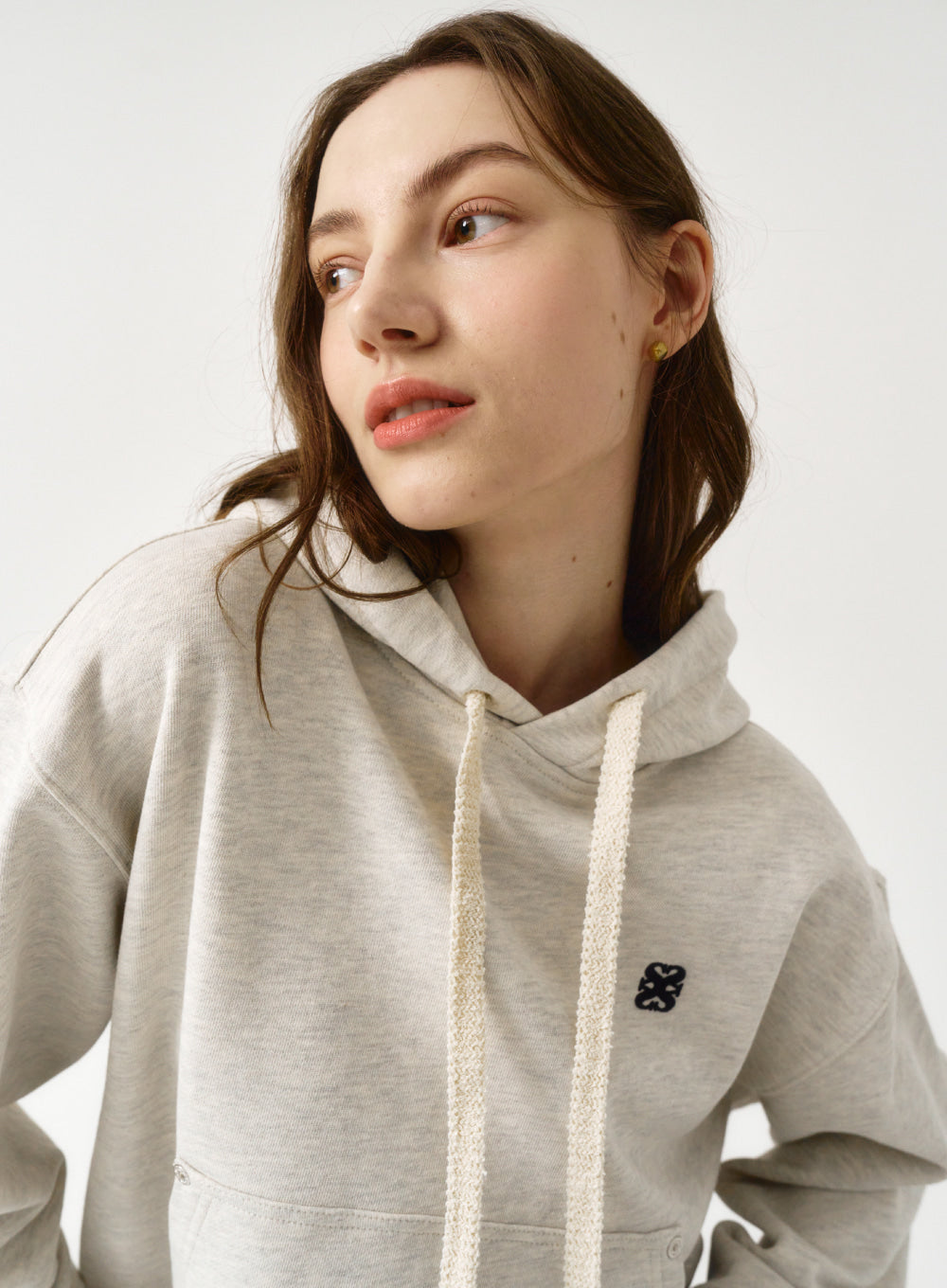 [satur] (W) Loren Small Logo Rivet Hoodie - Melange Oatmeal