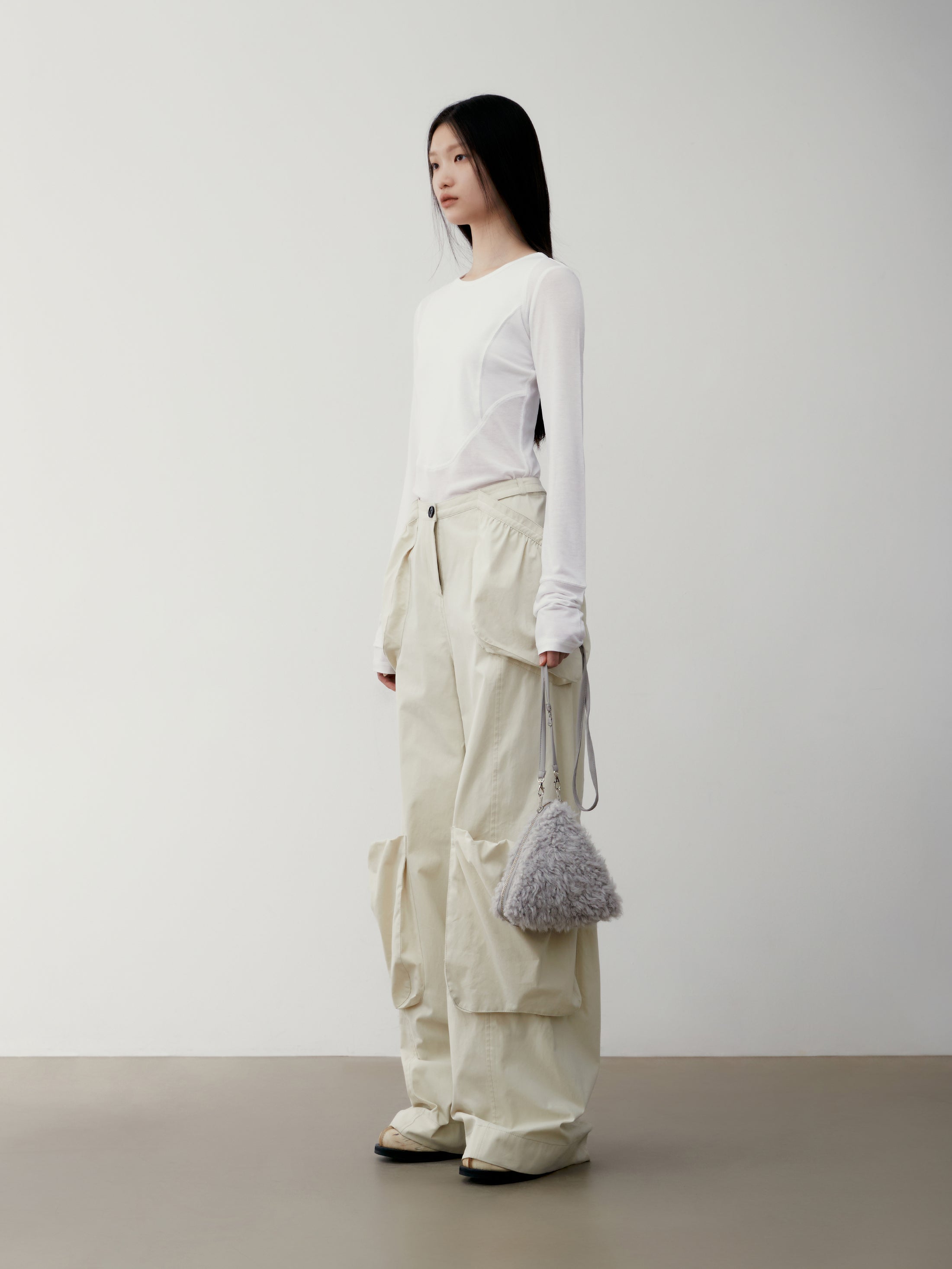 [low_classic] BUBBLE POCKET PANTS
CREAM