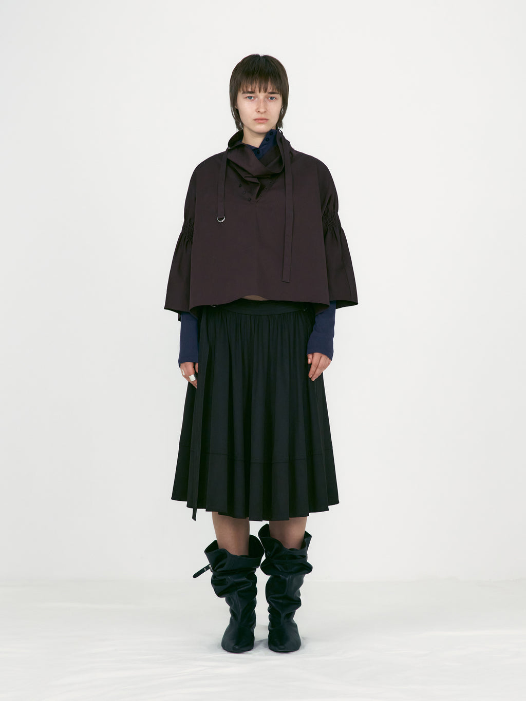 [low_classic] Shirred Sleeve Foulard Top
Purple Brown