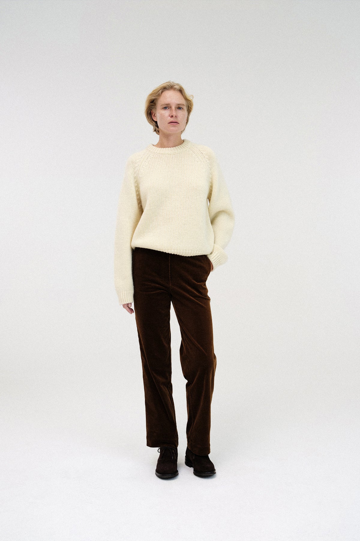 Nothing Written U-neck knitted sweater (Ivory)