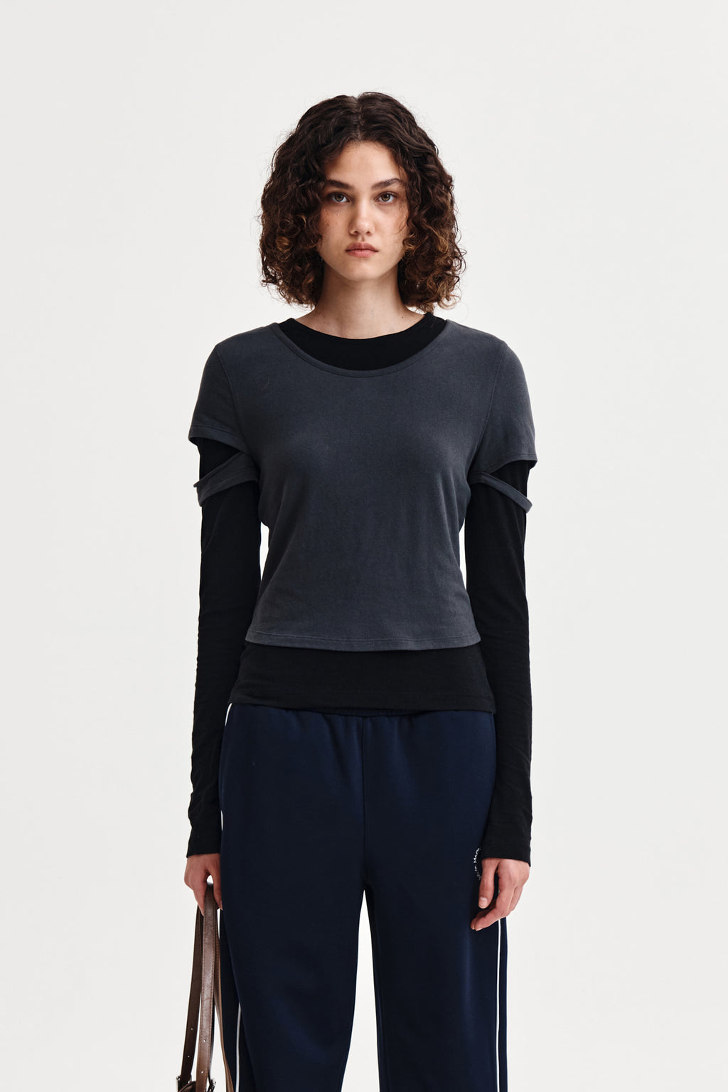 [matinkim] LAYERED POINT SLIM TOP IN CHARCOAL