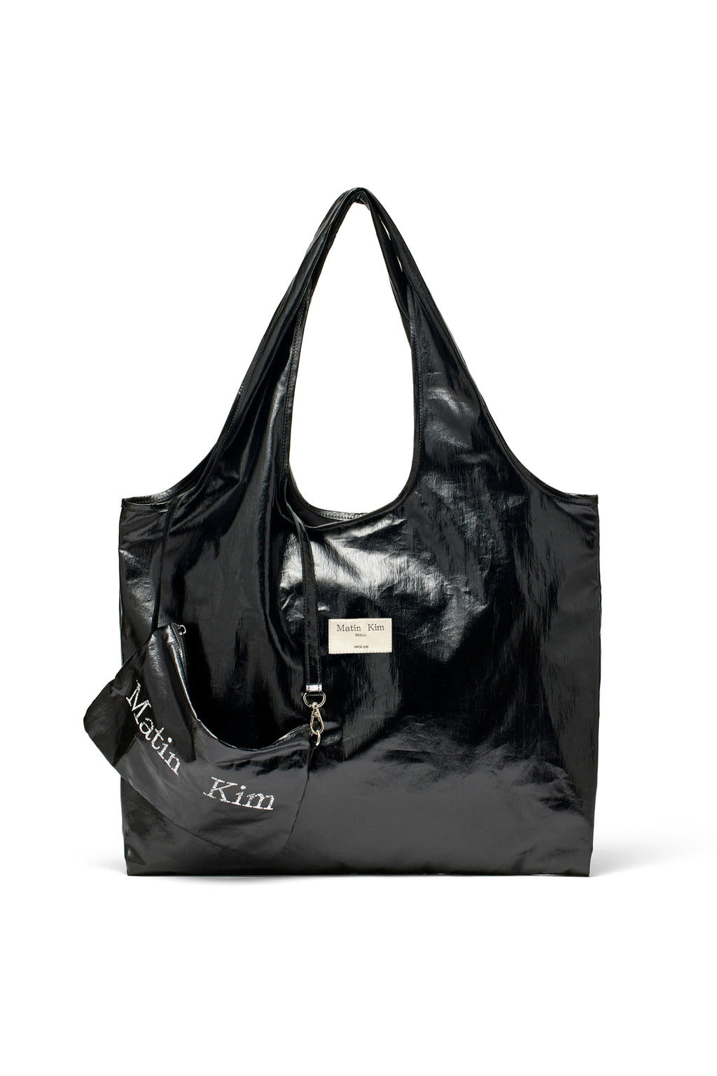 [matinkim] MATIN CRACKED LOGO GLOSSY ECOBAG IN STRONG BLACK