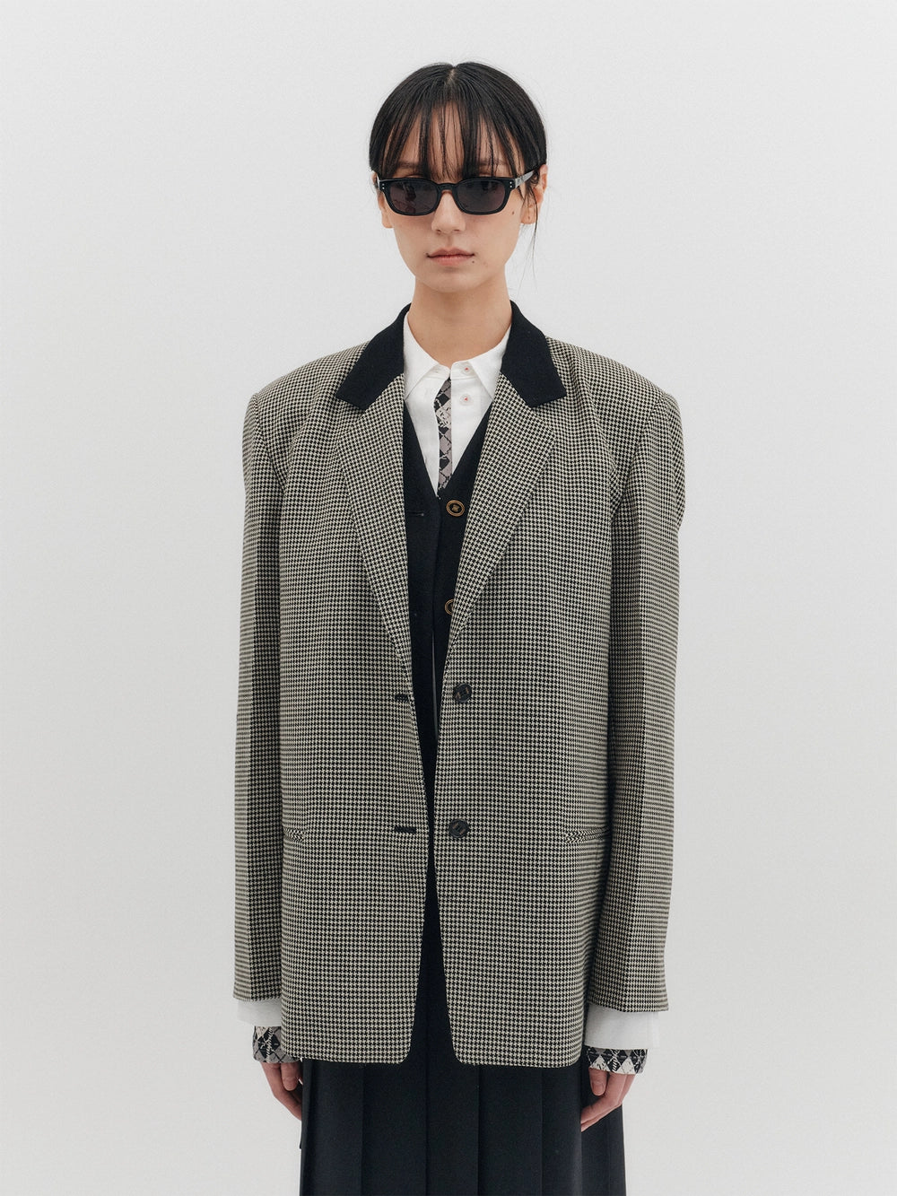EENK Contrast Single-Breasted Blazer - Black/Ivory