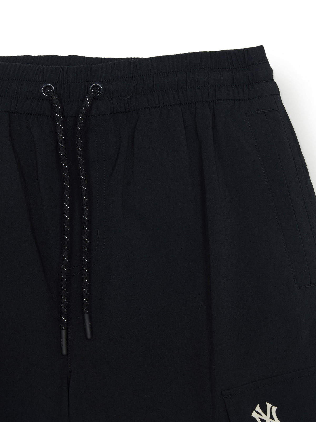Mlb Gorpcore Cotton Touch Volume Cargo Bermuda Shorts
