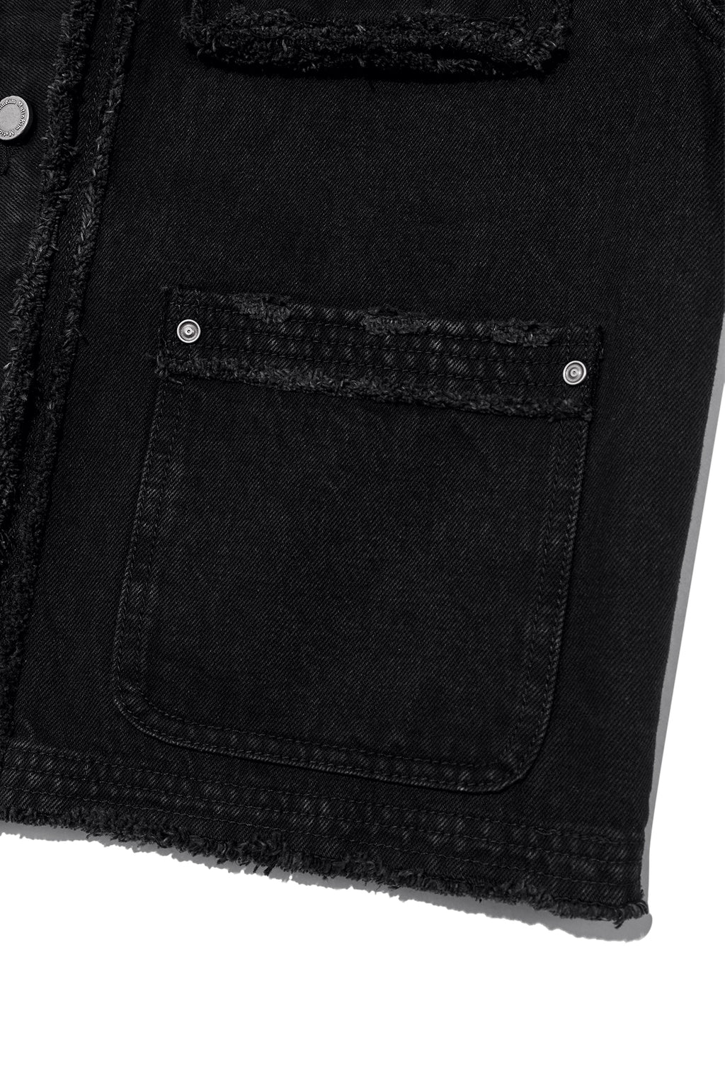 [matinkim] COLLARLESS DAMAGE DENIM JACKET IN BLACK