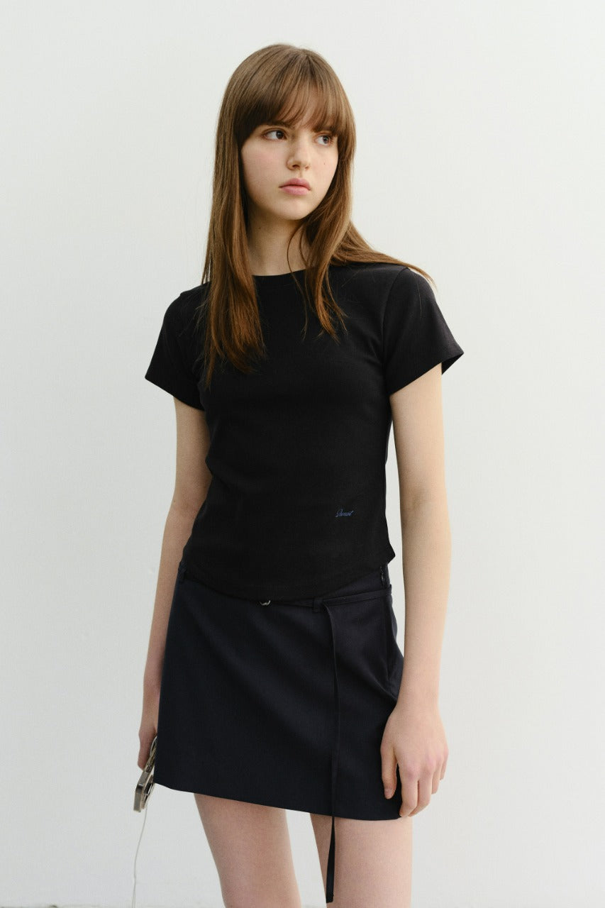 Dunst Curved Hem Slim Top Black