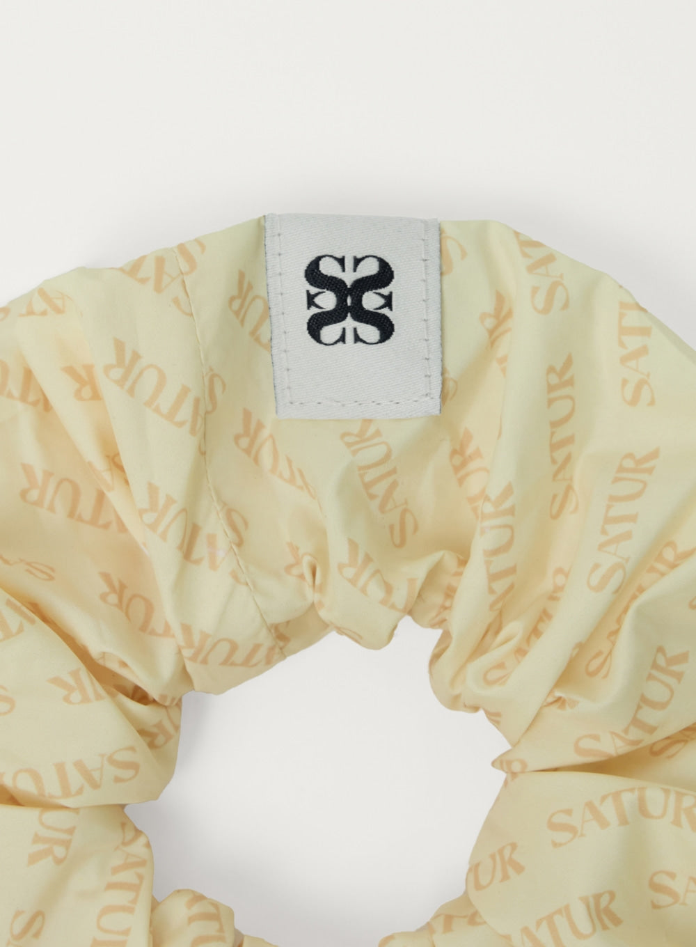 [satur] (W) Classic Logo Scrunchie - Cream