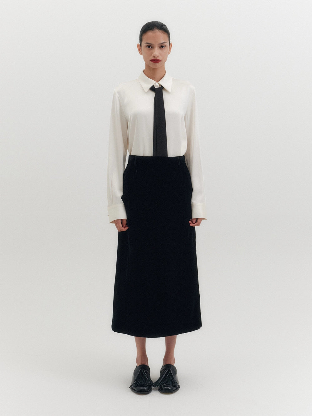 EENK Velvet A-Line Long Skirt - Black