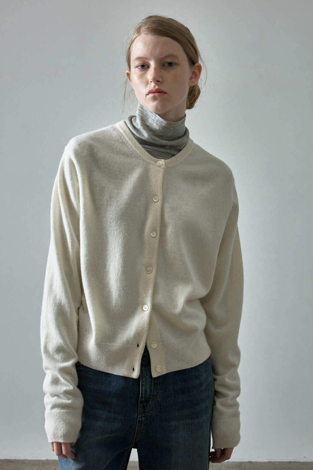 Facade Pattern Cashmere Essential Cardigan ivory
