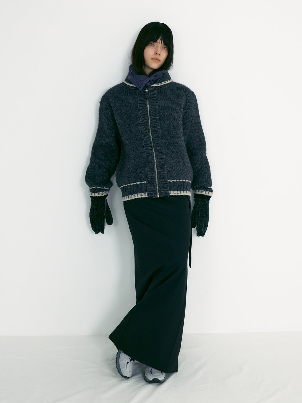 [low_classic] Cowichan Wool Knit Cardigan
Charcoal