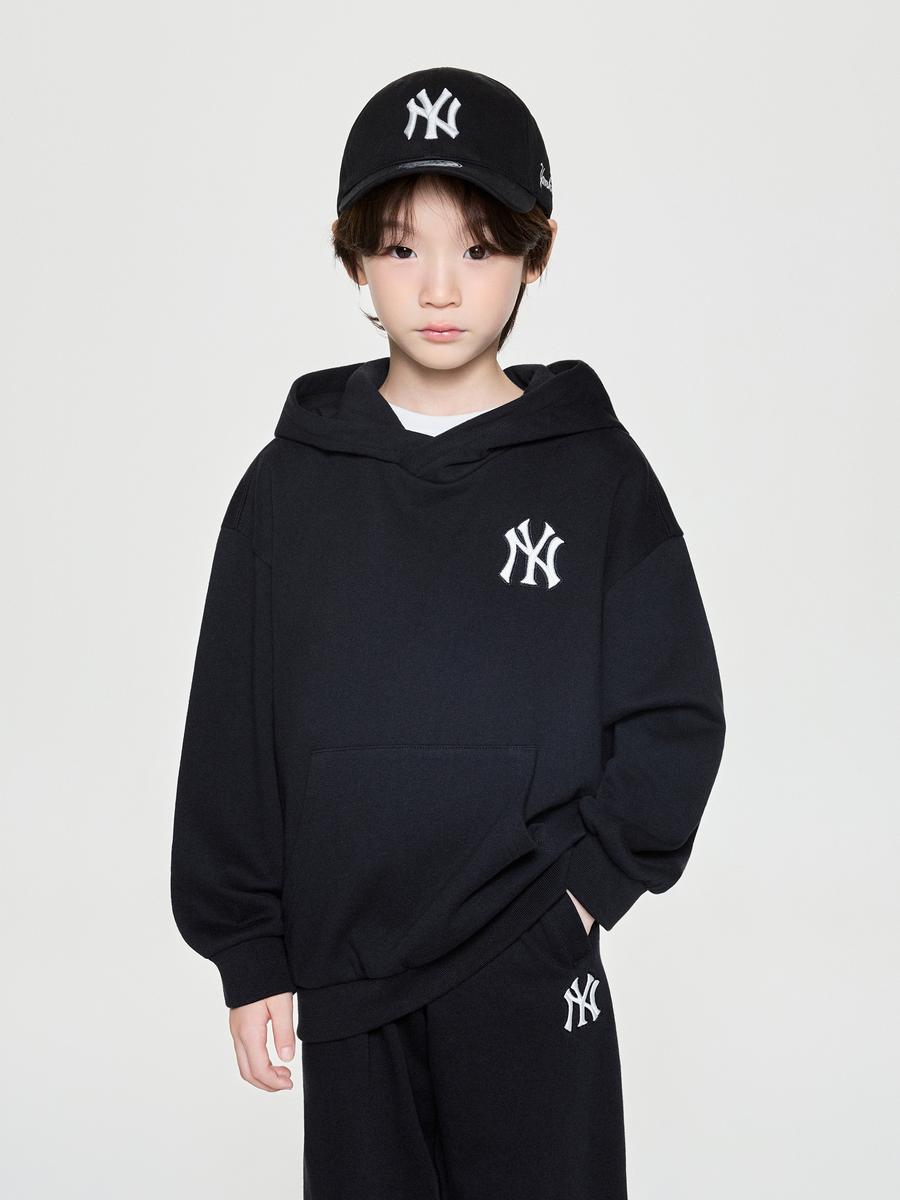 Basic Small-Logo Hoodie — New York Yankees