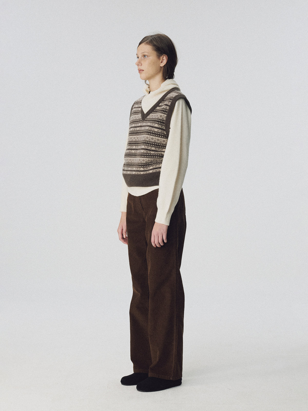 Nothing Written Cabin knit vest (Brown)