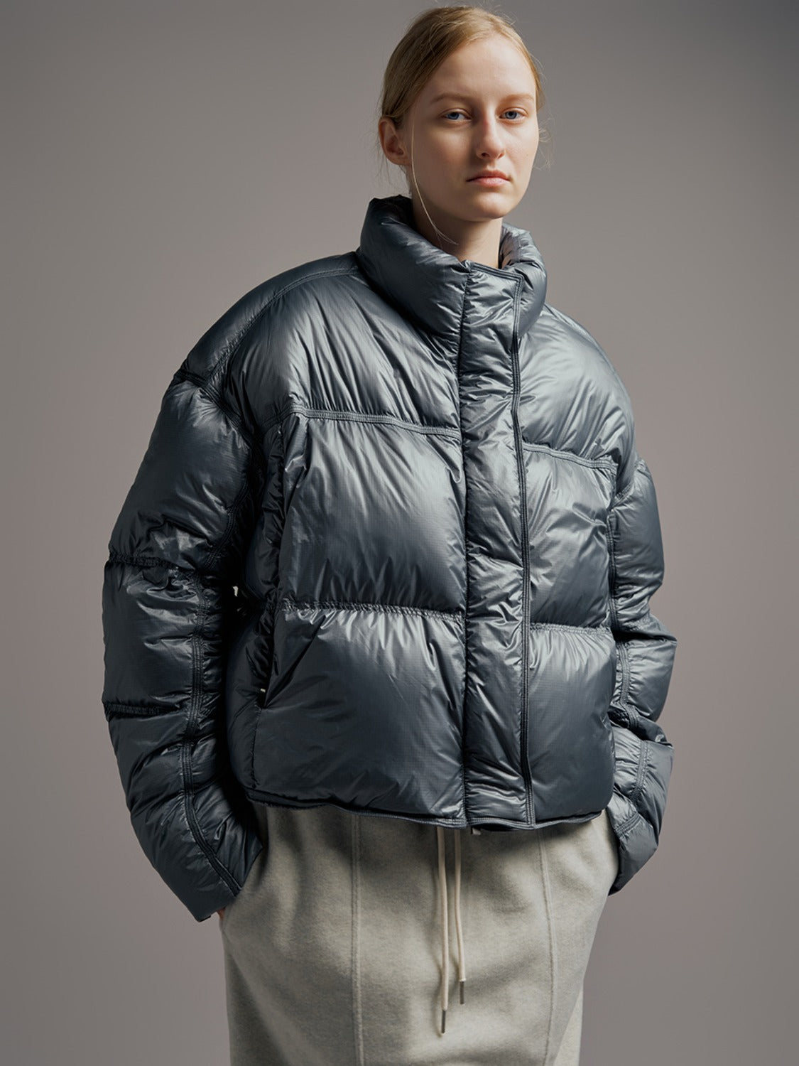 Facade Pattern Stitch Goose Down Crop Padded Jacket blue grey