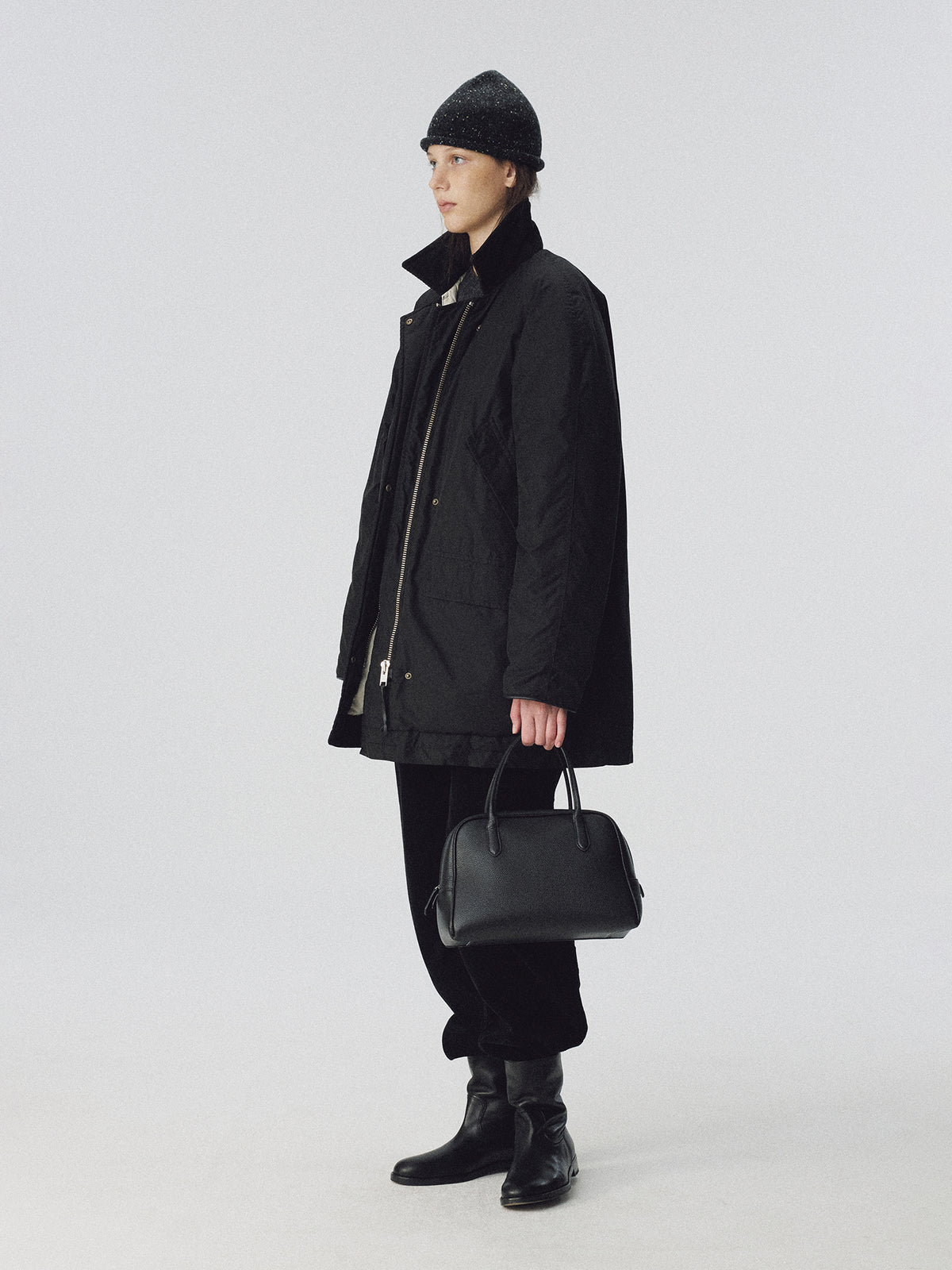 Nothing Written Kate bowling bag (Black)