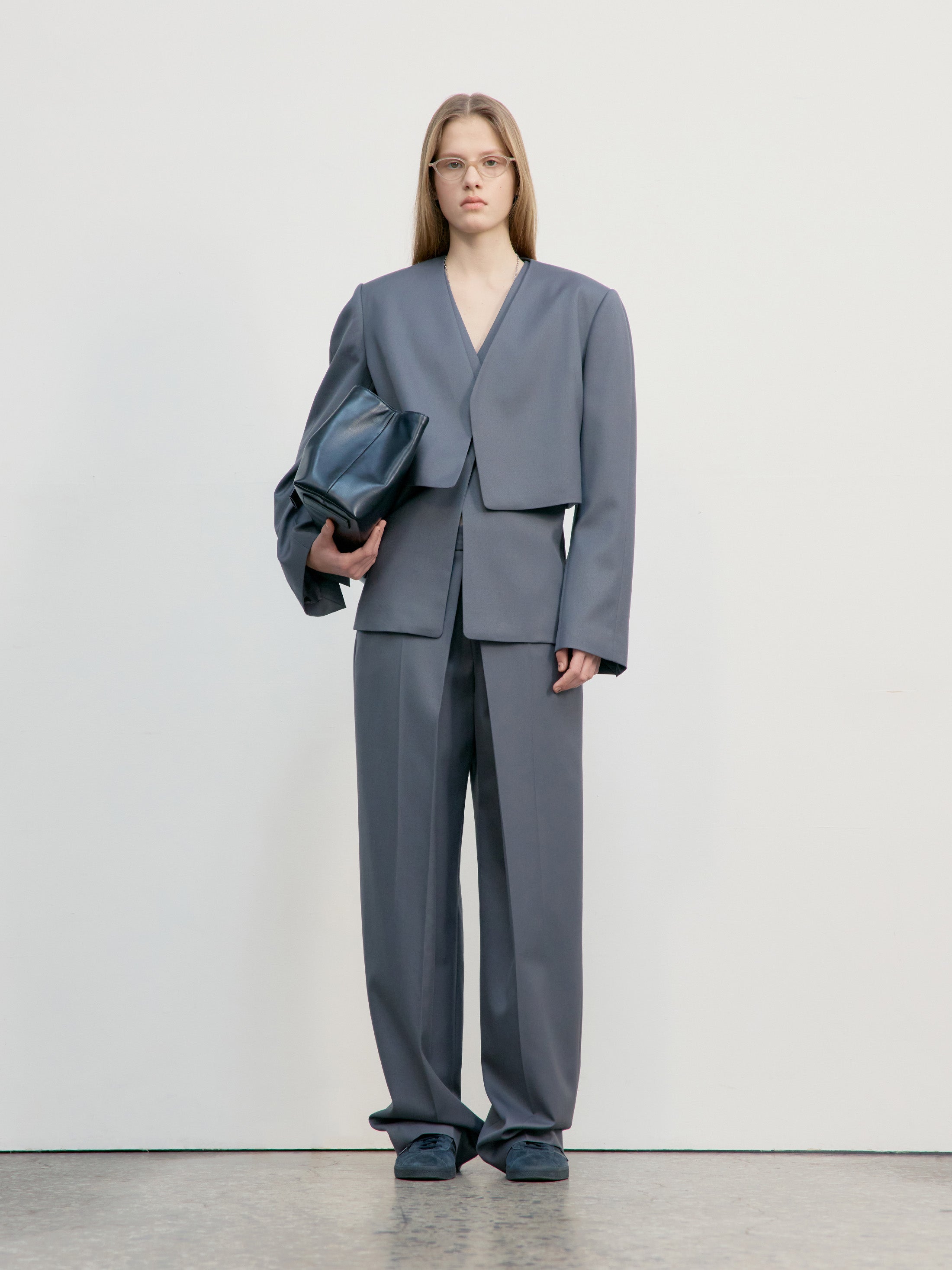 Low Classic Collarless Short Jacket Grey