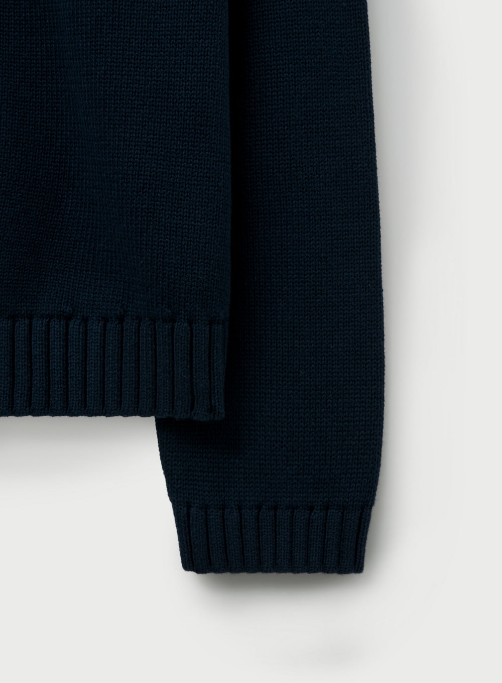 [satur] Rope Logo Embroidered V-Neck Knit - Navy