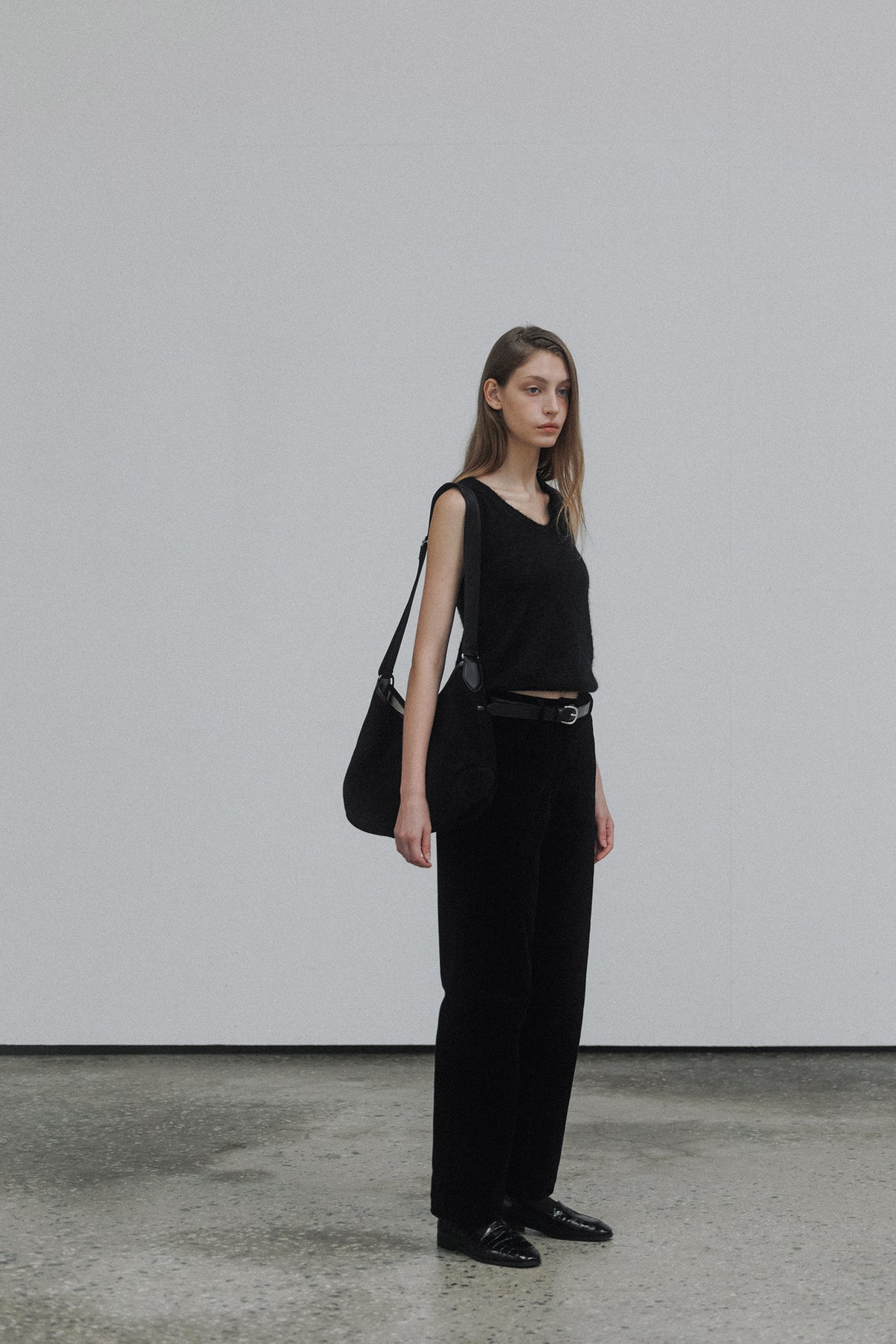 Nothing Written Carol u-neck vest (Black)