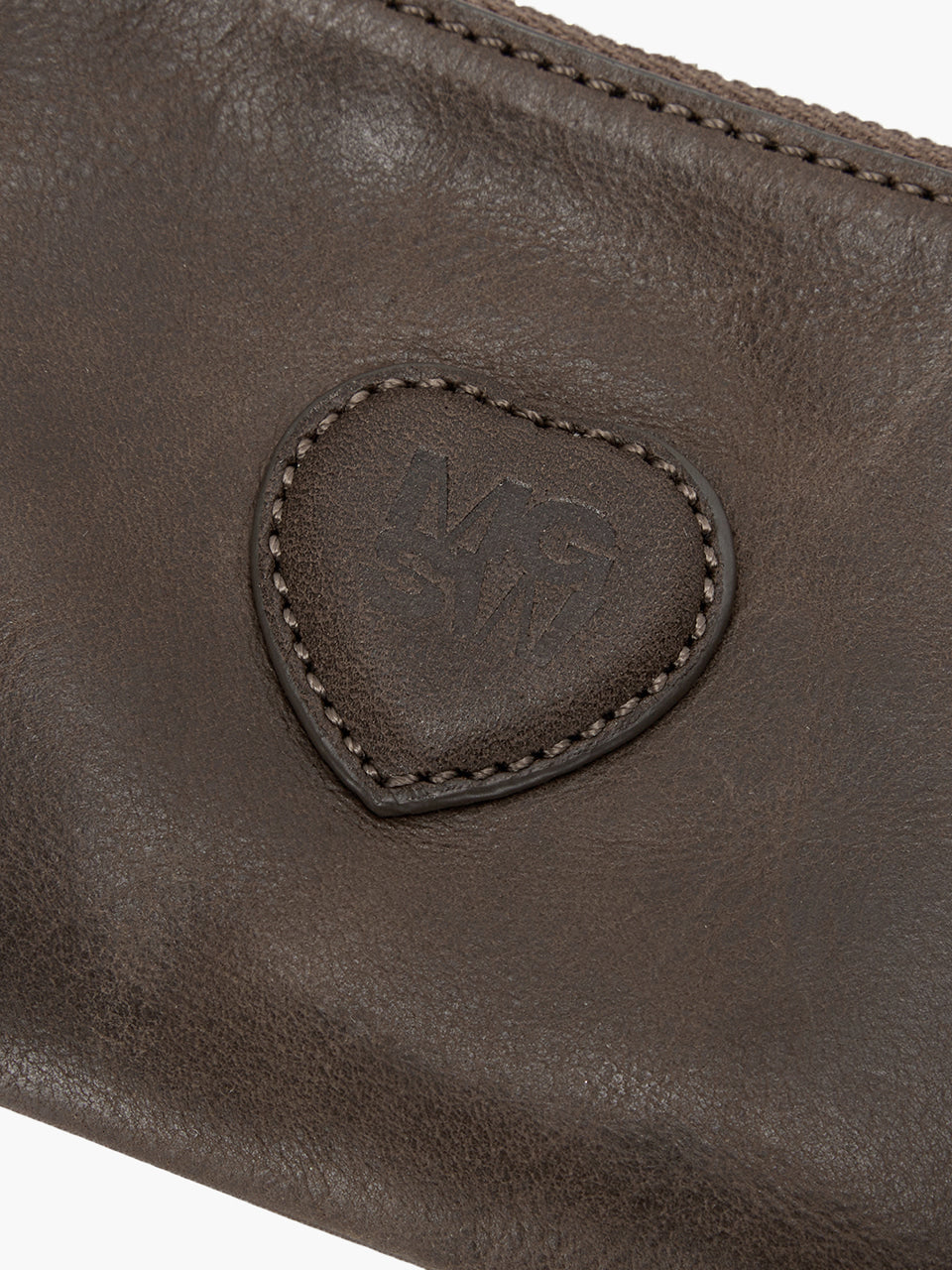 Margesherwood Heart Zipper Wallet washed brown pull-up