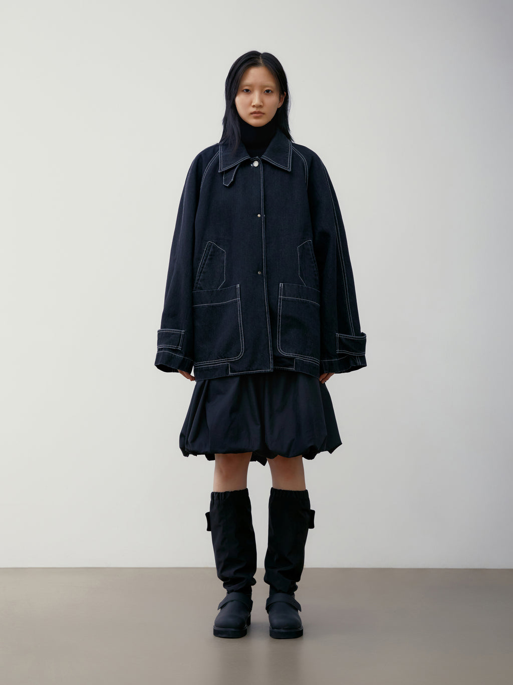 [low_classic] STITCH DENIM JACKET
BLACK