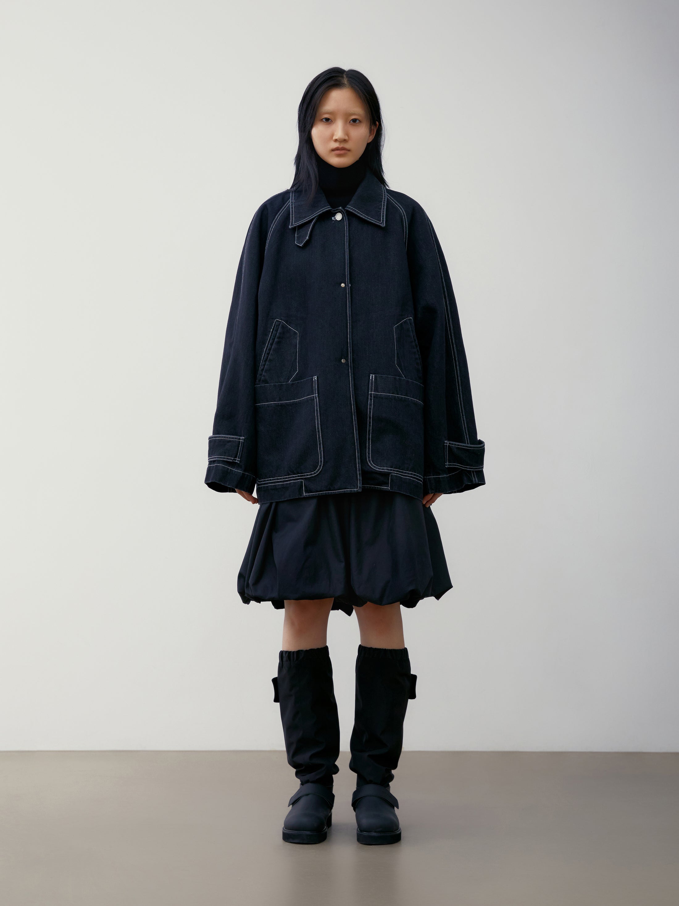 [low_classic] STITCH DENIM JACKET
BLACK