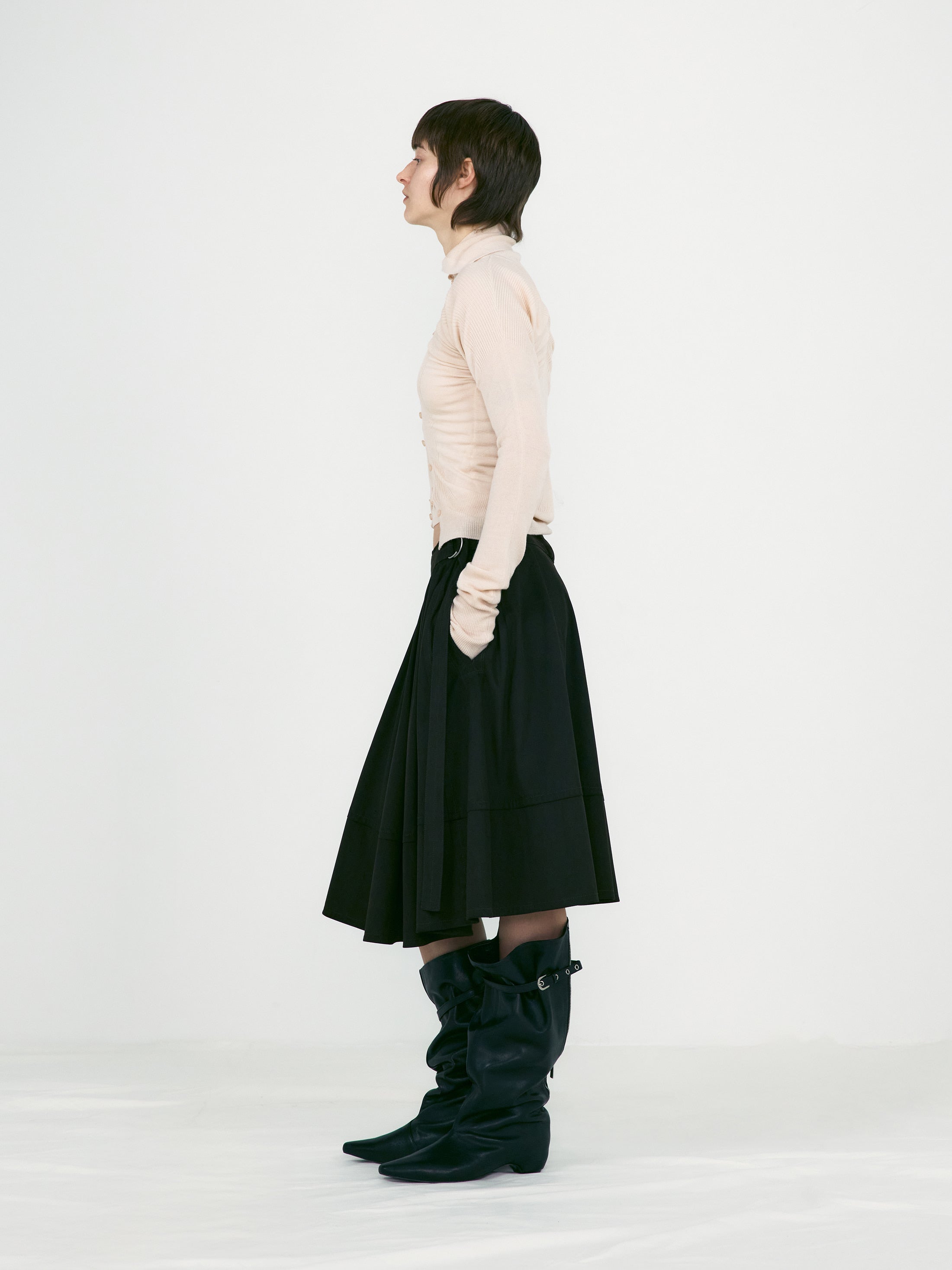 [low_classic] Layered Fitted Knit Cardigan
Salmon