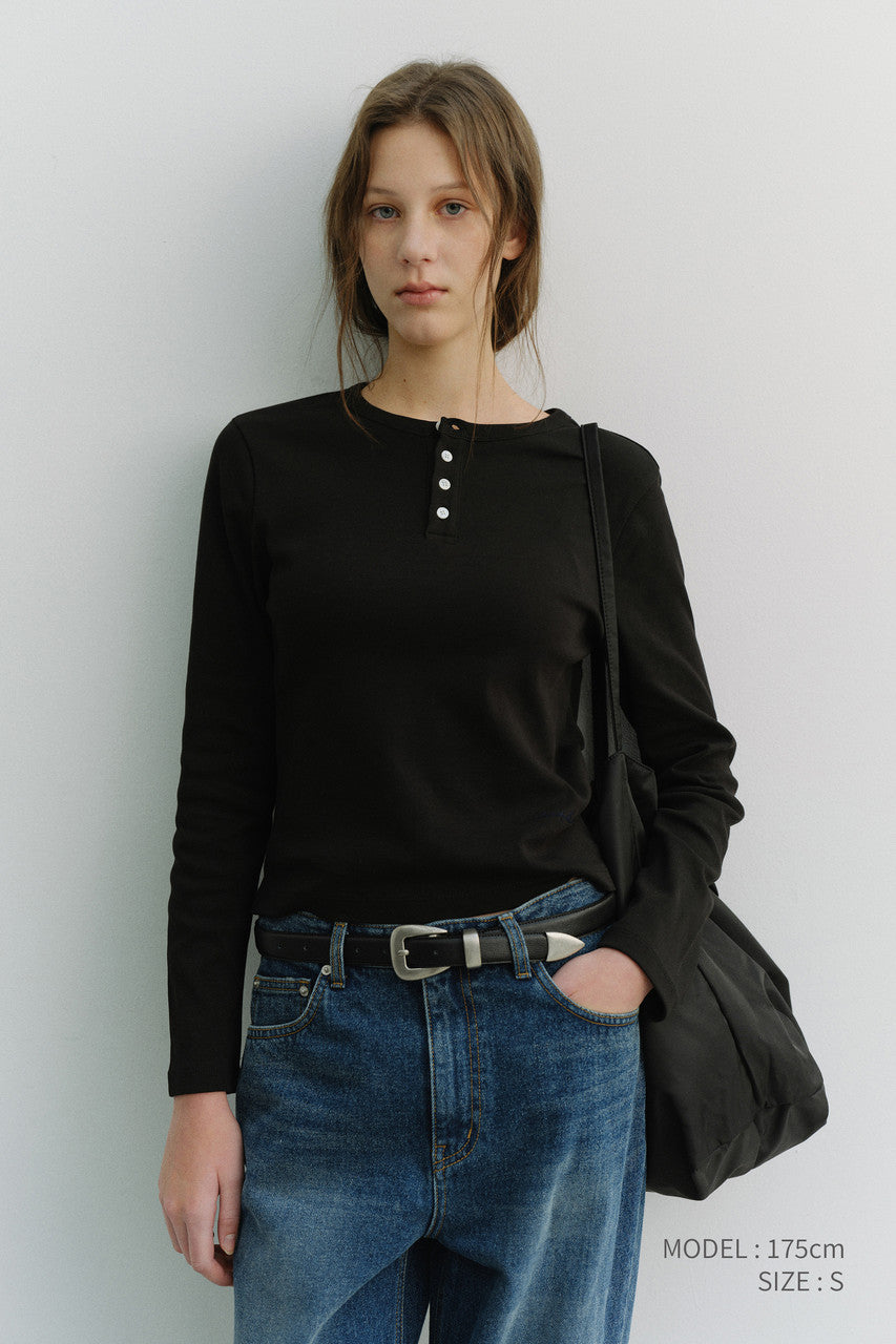 Dunst Unisex Henley-Neck T-Shirt Black