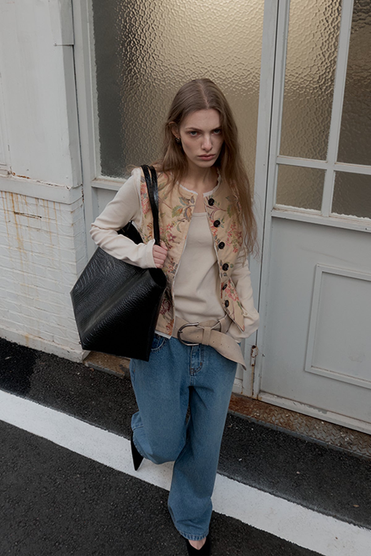 Overdueflair Scoop Neck T-Shirt Cream