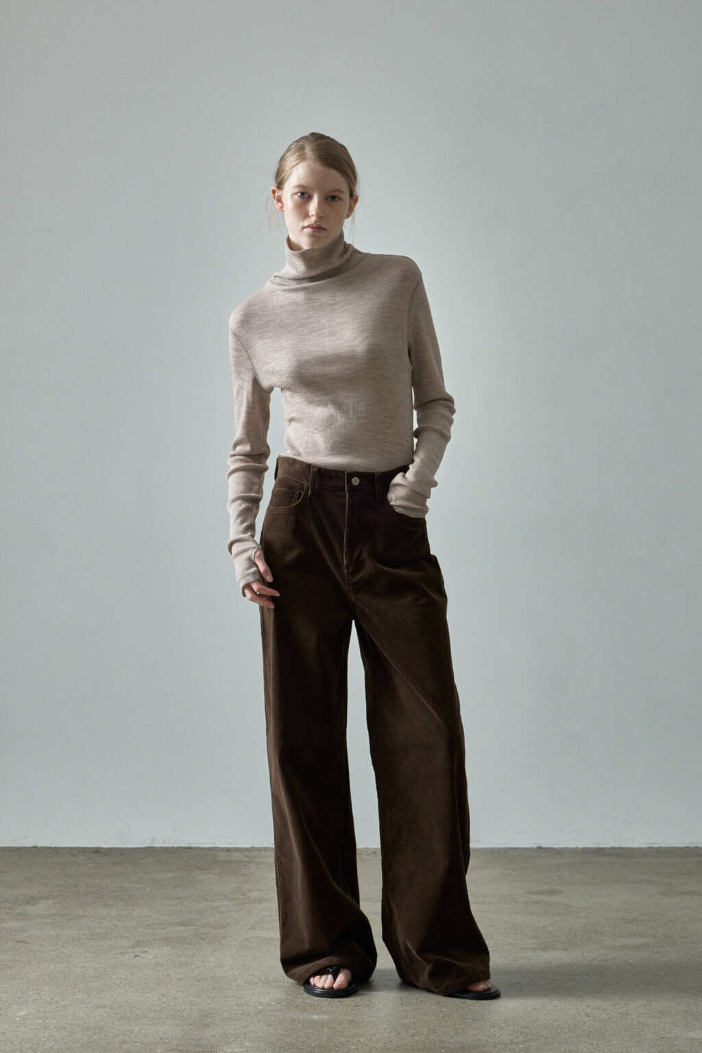 Facade Pattern Classic Corduroy Pants brown