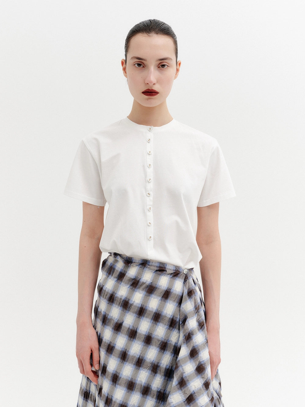 EENK Button-Up Round Neck T-shirt - Ivory
