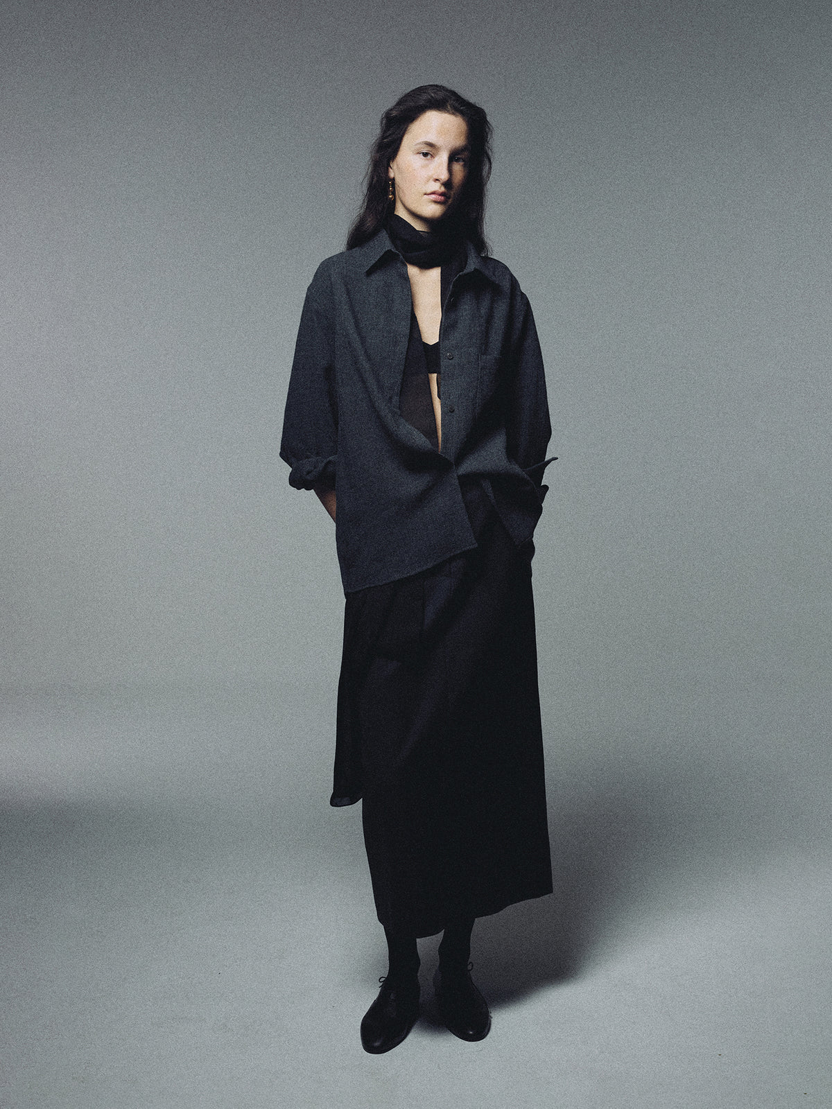 Nothing Written Pinué Wool Shirt (Charcoal)