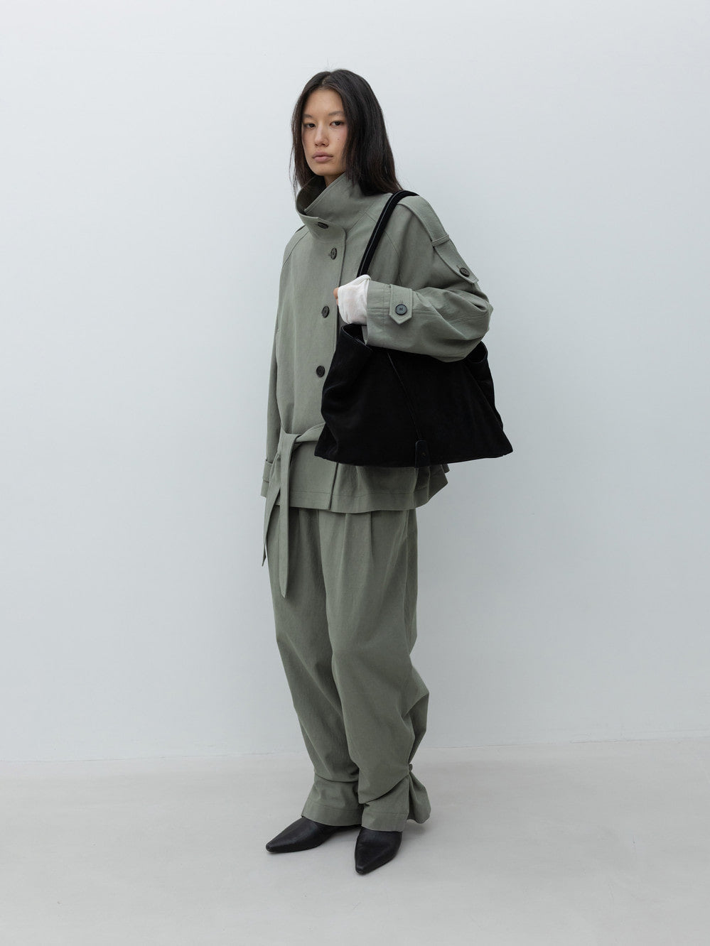 Low Classic Low-Waisted Washed Cotton Half Jacket Khaki