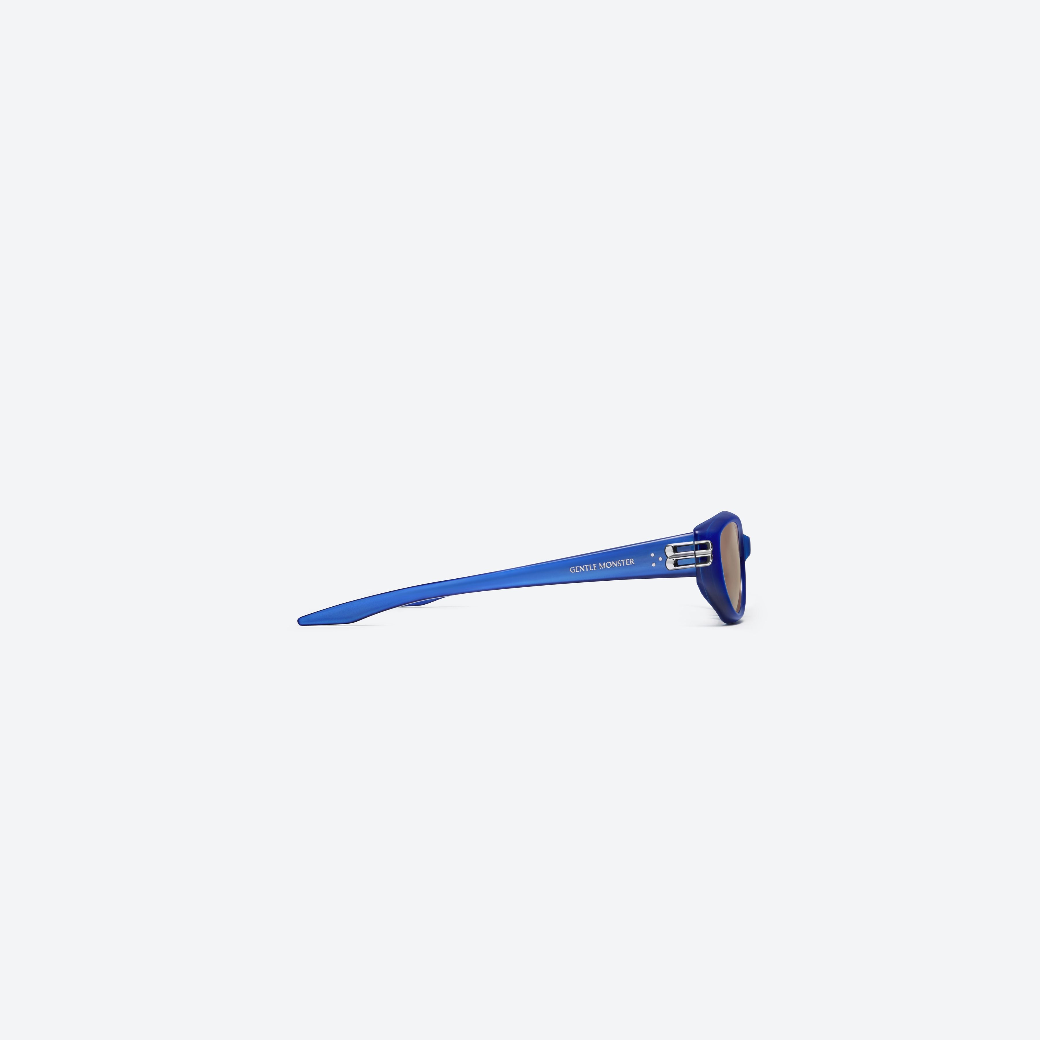 Gentle Monster Sosomo Blc9 blue sunglasses, authentic Korean designer fashion.
