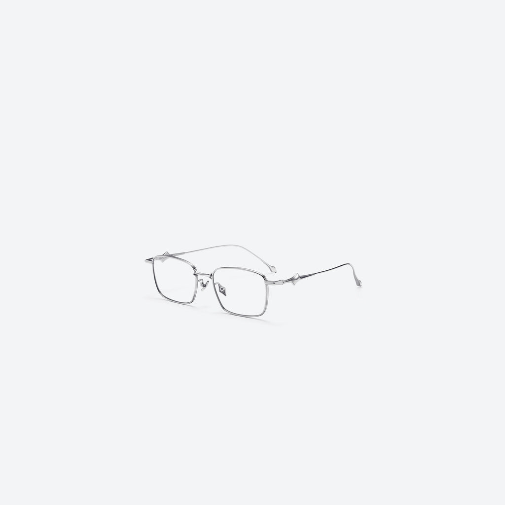 Gentle Monster Vanta 02 silver sunglasses, showcasing modern Korean designer fashion