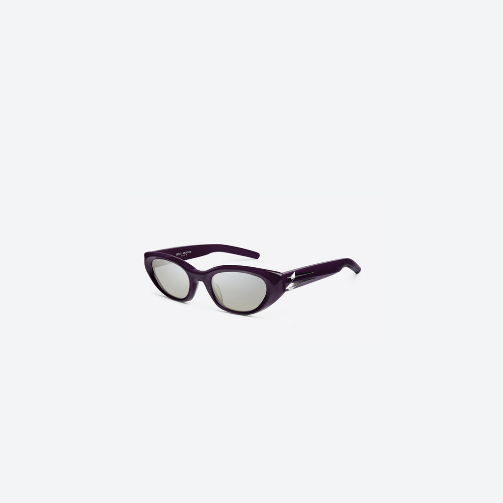 Gentle Monster Verse R9 Sunglasses in red, showcasing authentic Korean designer fashion.