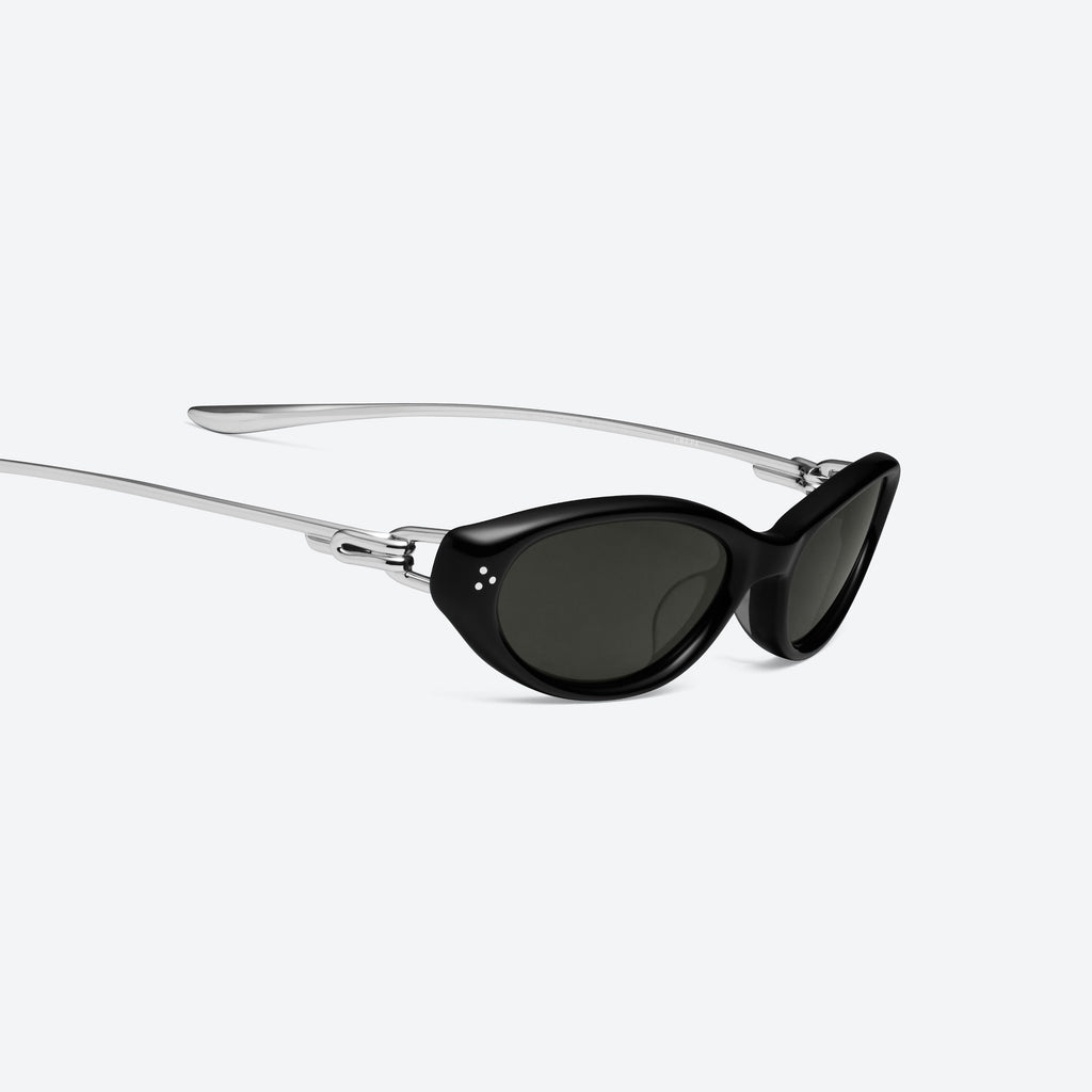 Gentle Monster Crepe 01 Sunglasses in black, showcasing authentic Korean designer fashion.