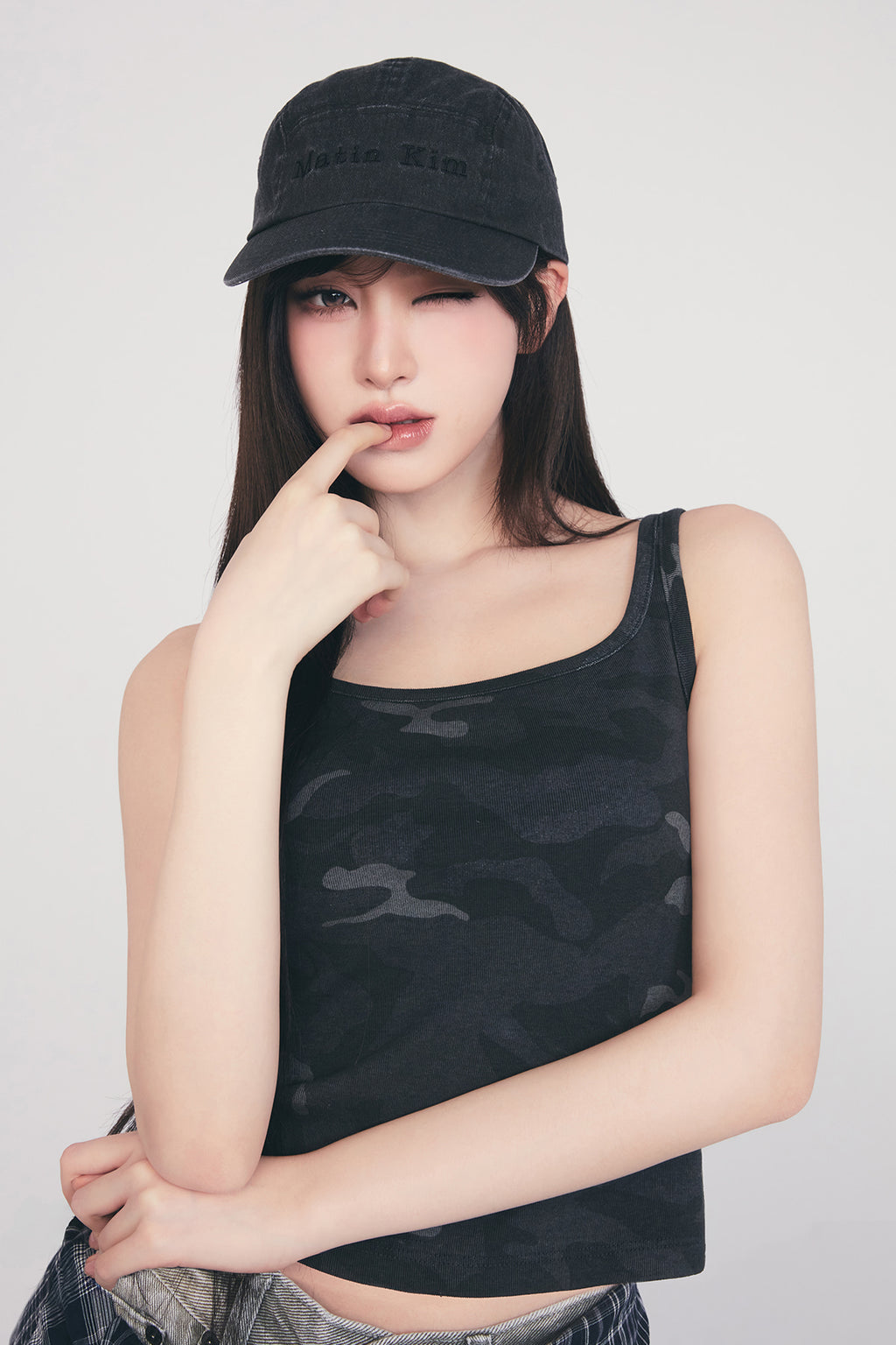 [matinkim] Square Neck Cropped Tank Top IN Charcoal