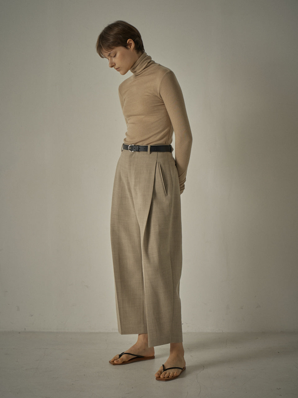 Facade Pattern Round Wool Pants oatmeal