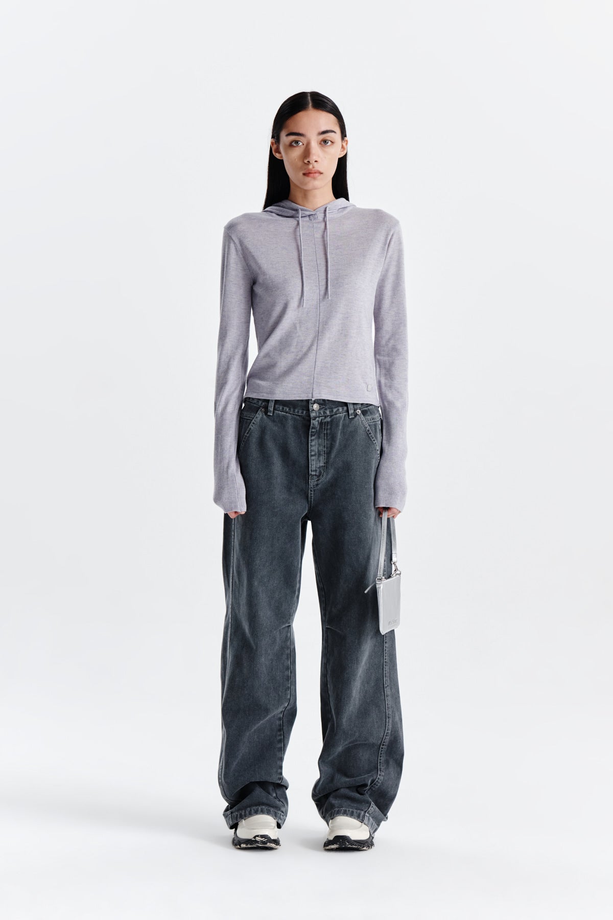 [matinkim] SIDE POINT COLOR DENIM PANTS FOR WOMEN IN CHARCOAL