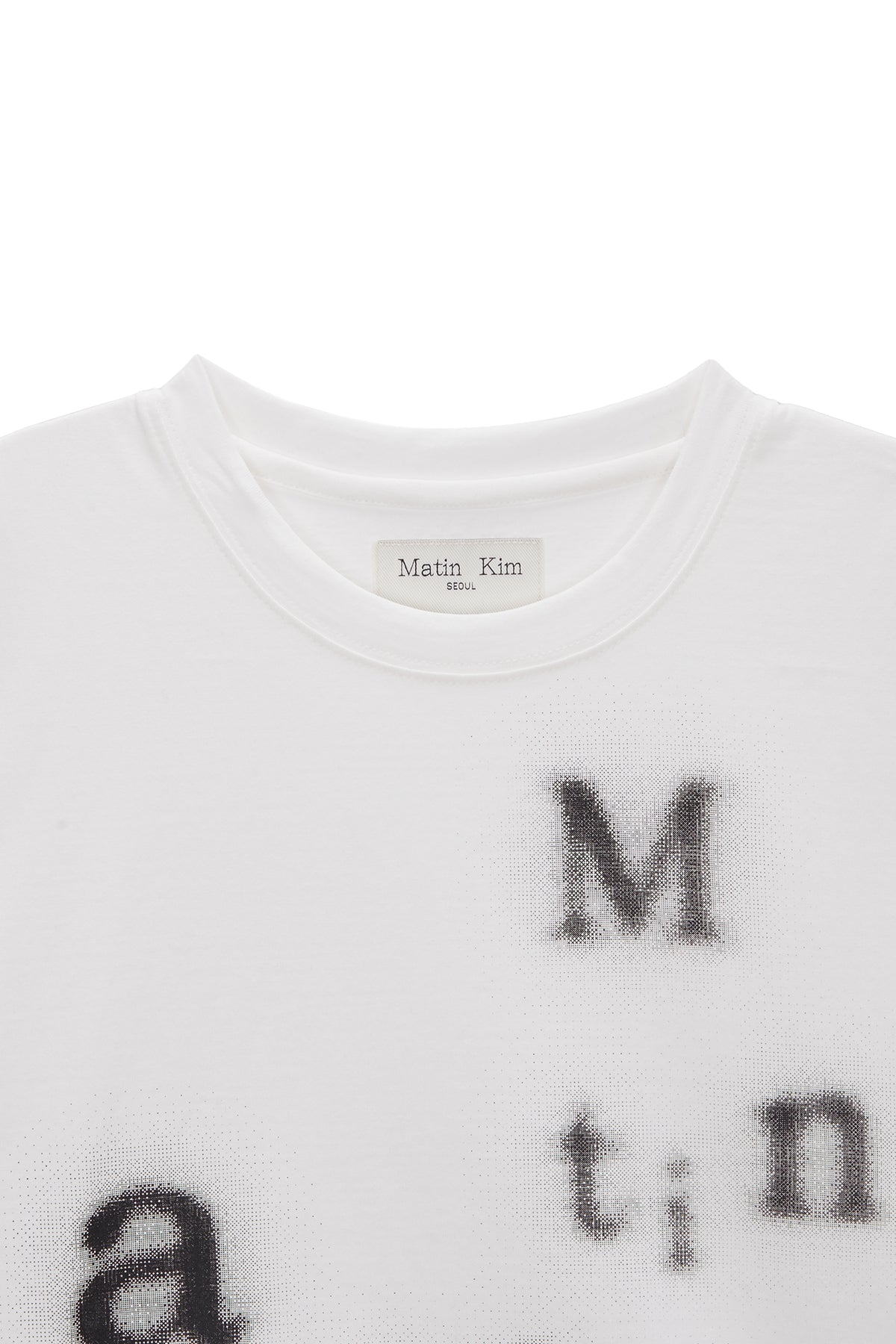 [matinkim] BLURRED LOGO CROP TOP IN WHITE