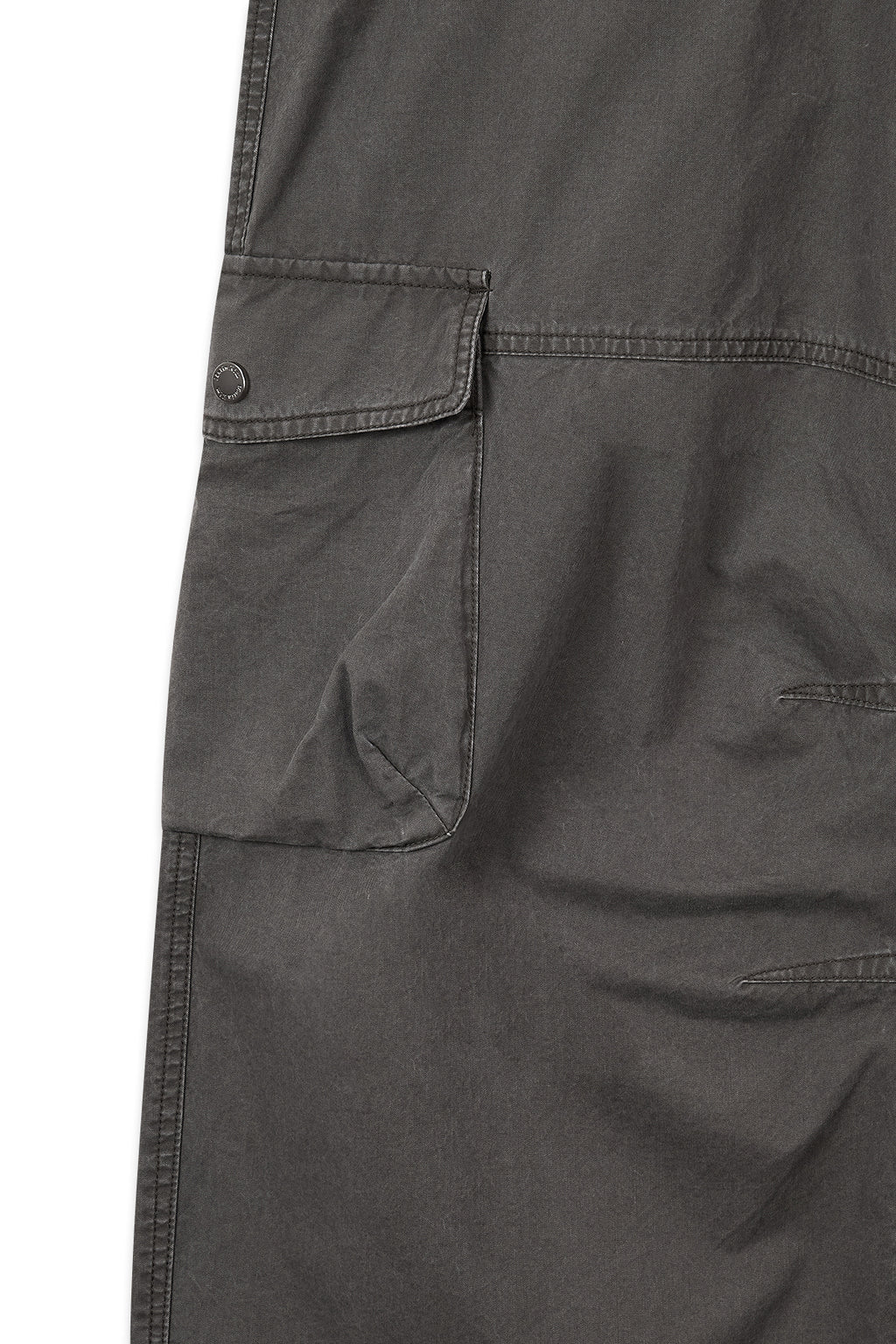 [matinkim] WASHED WIDE CARGO PANTS FOR MEN IN CHARCOAL