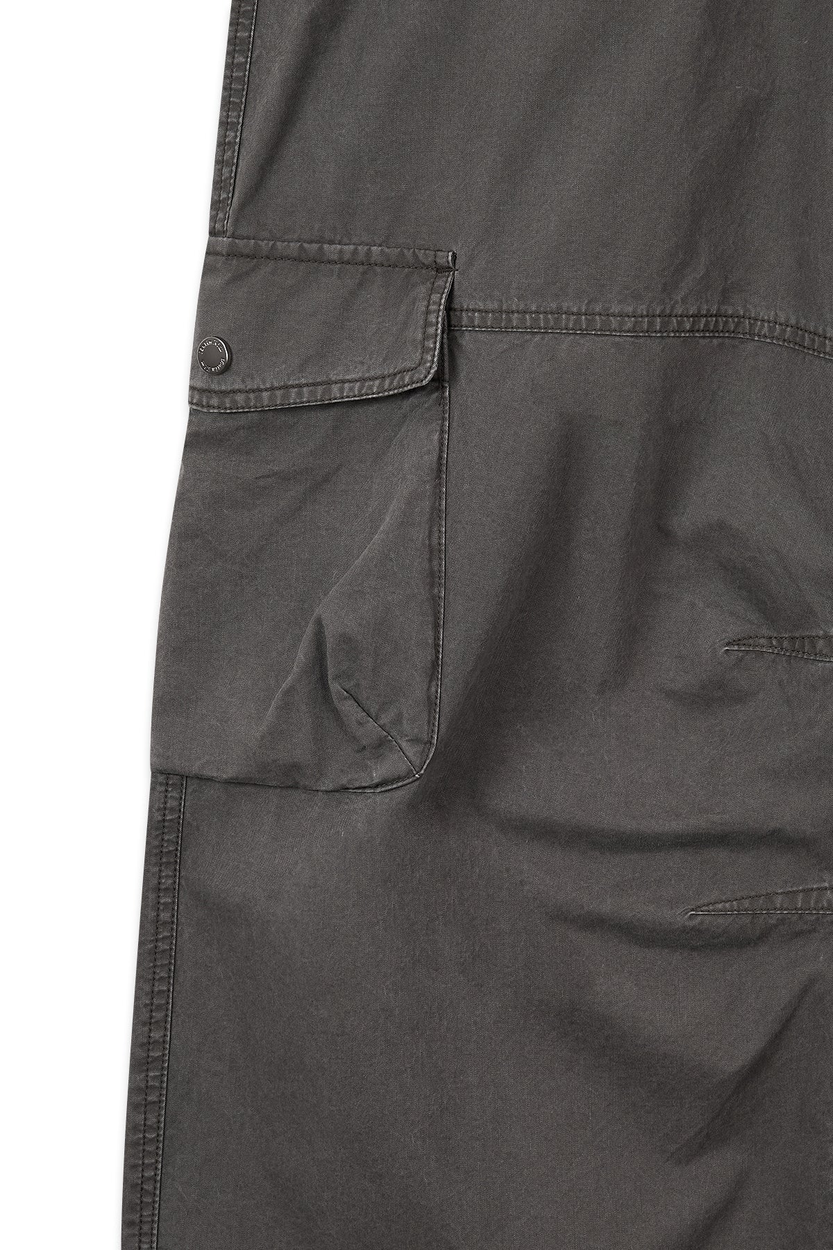 [matinkim] WASHED WIDE CARGO PANTS FOR MEN IN CHARCOAL