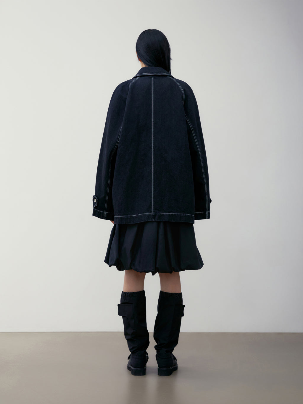 [low_classic] STITCH DENIM JACKET
BLACK