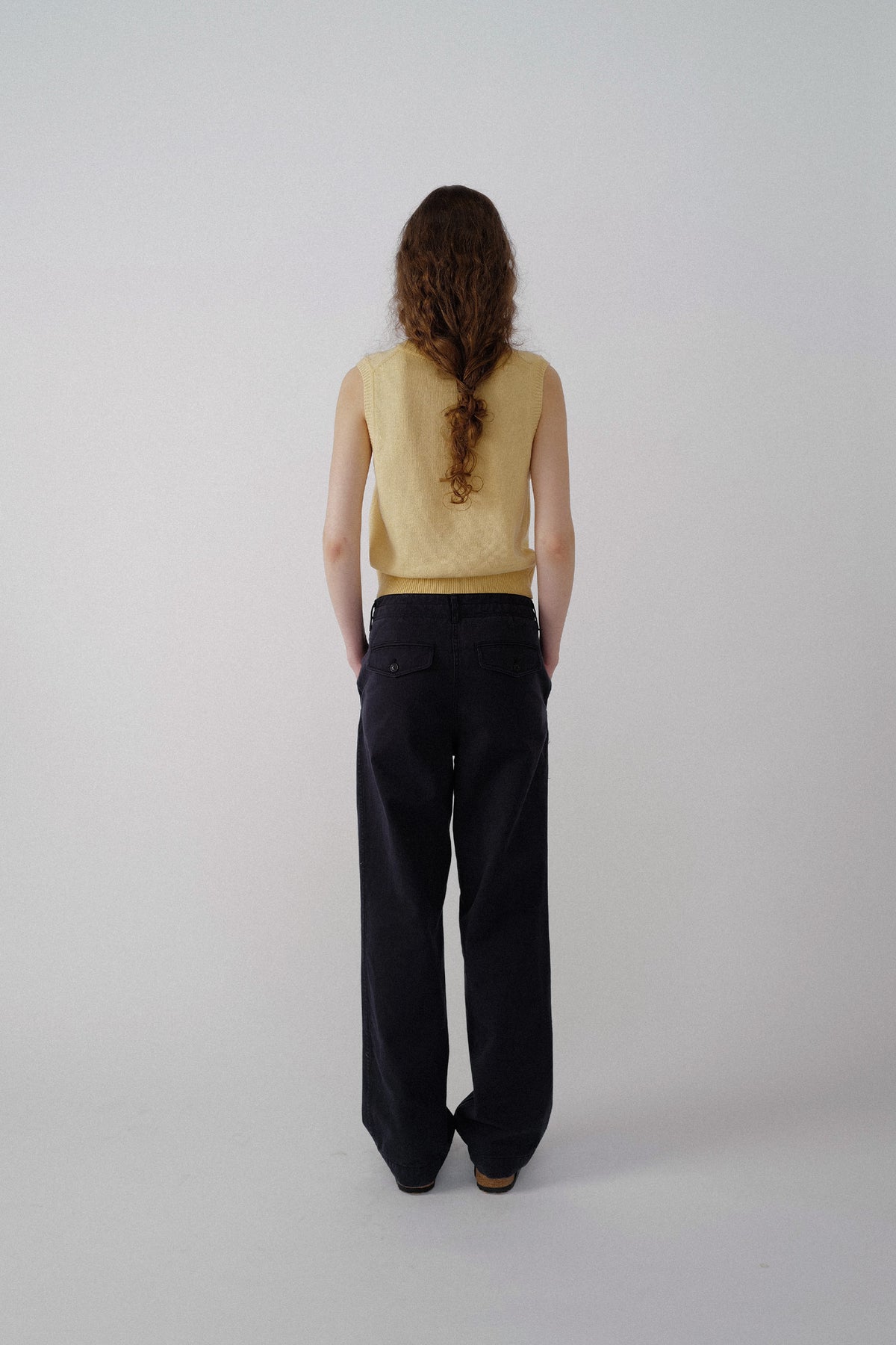 Nothing Written Basic v-neck slipover (Yellow)