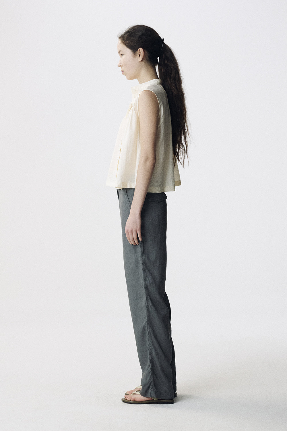 Nothing Written Mona sleeveless blouse (Light vanilla)